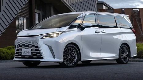 Lexus LM